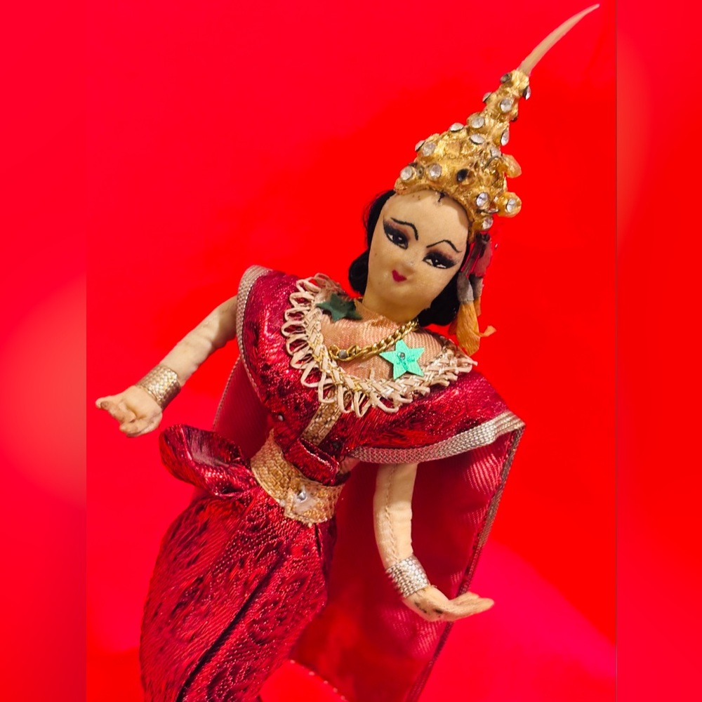 Thai Thailand Dancer Original Vintage Antique Fine Art All Silk Face Doll Statue